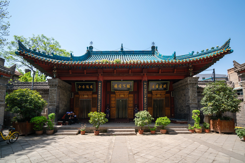 怎么去,怎么走,在哪,在哪里,在哪儿):西安市莲湖区北广济街清真寺