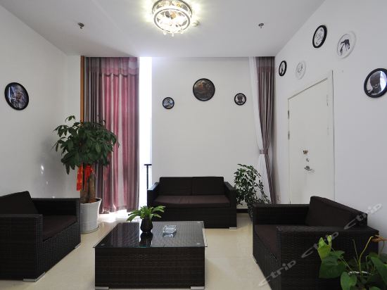 水晶丽橙酒店江宁大学城交通学院地铁站店