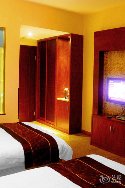 oyo临安金辉大酒店(临水路店)