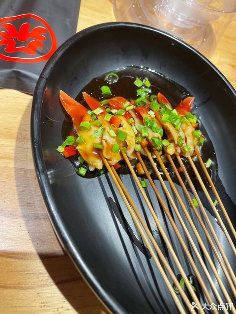 羊肉串推荐菜:亚朵酒店-朵儿烧烤位于济南市市中区英雄山路165号
