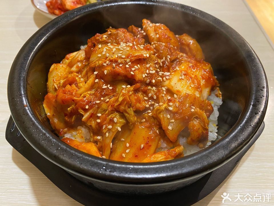 泡菜五花肉盖饭图片