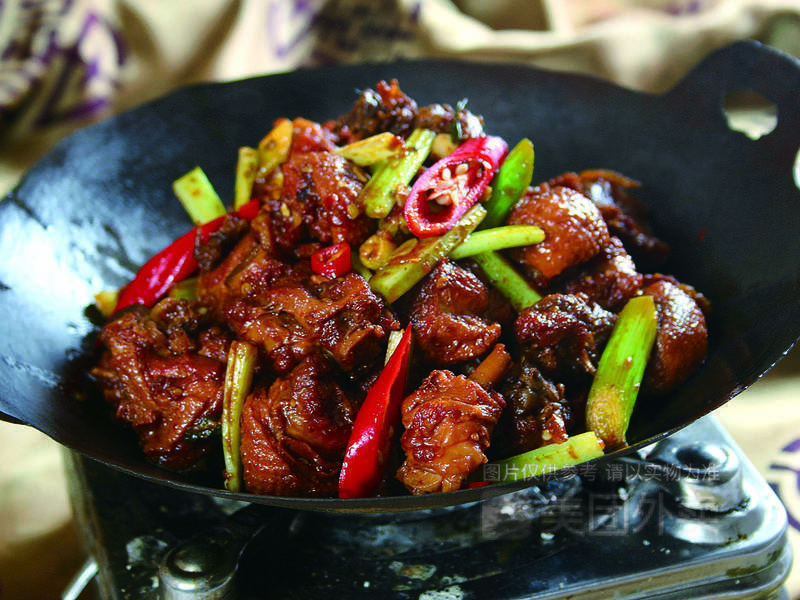红烧麻鸭锅图片