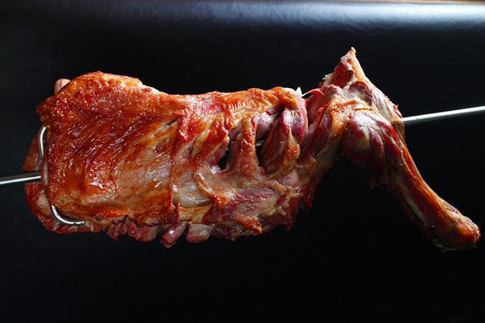 碳烤羊腿图片