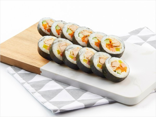 金枪鱼紫菜包饭图片