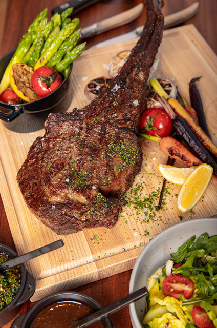 双人战斧牛排套餐图片