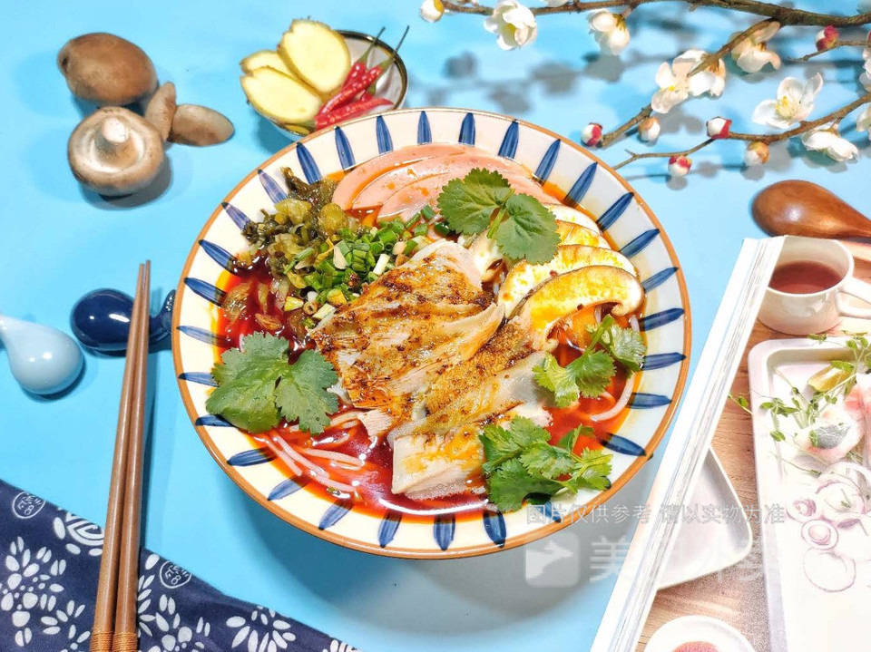 藤椒牛肚米线图片