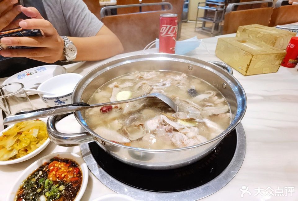 佳养记百味鸡煲工人北路店