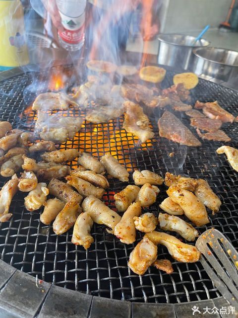 大凉山特色火盆烧烤