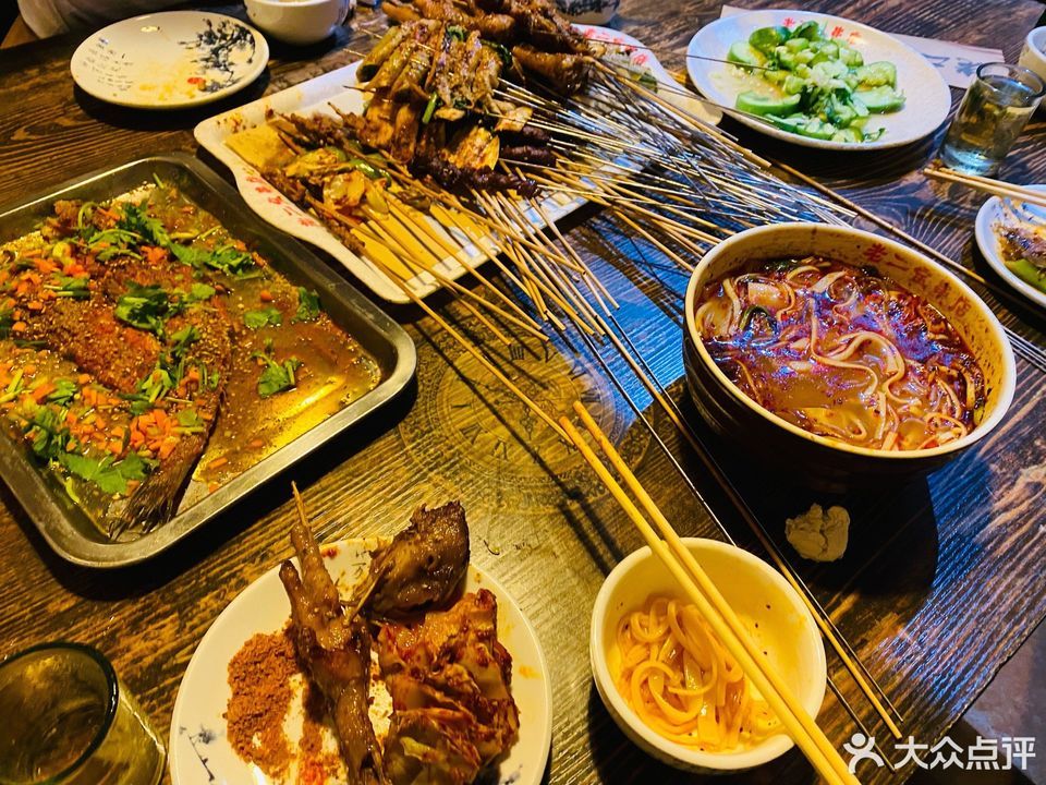 吴东夜市王记铁板鱿鱼烧烤店