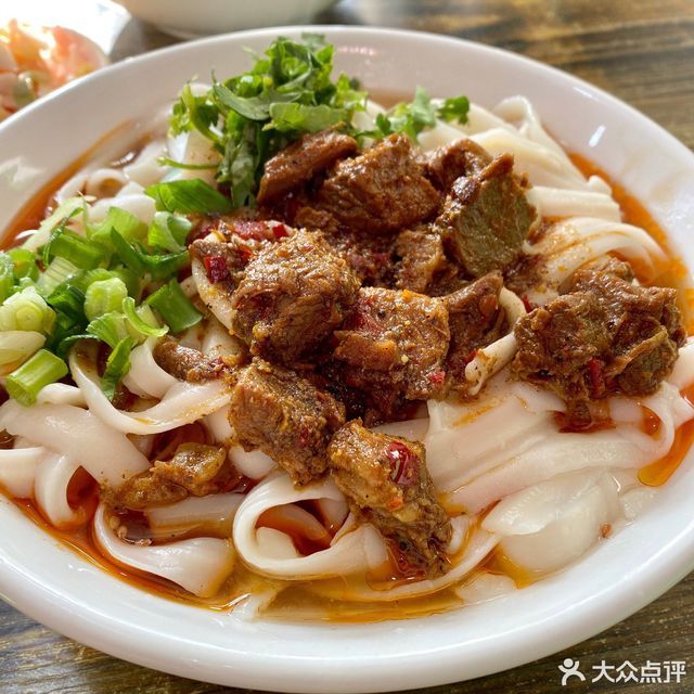 兴隆台区兴油街与芳草路交汇处附近西标签:推荐菜:红烧牛肉刀削面分类