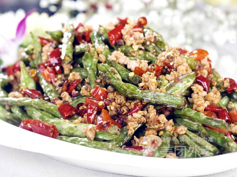 干煸豆角盖饭图片