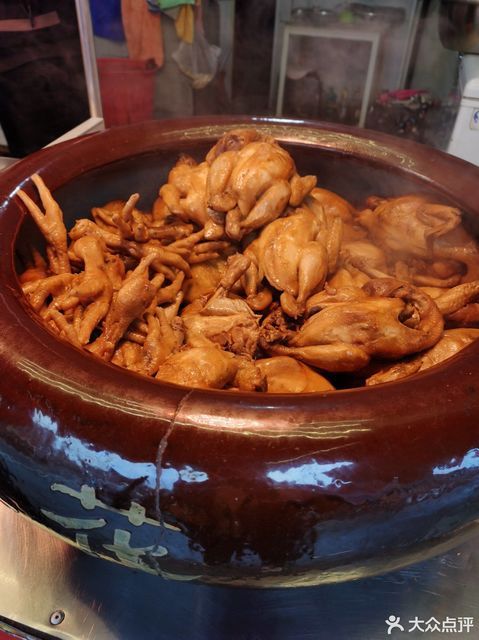 坛子鸡猪头肉