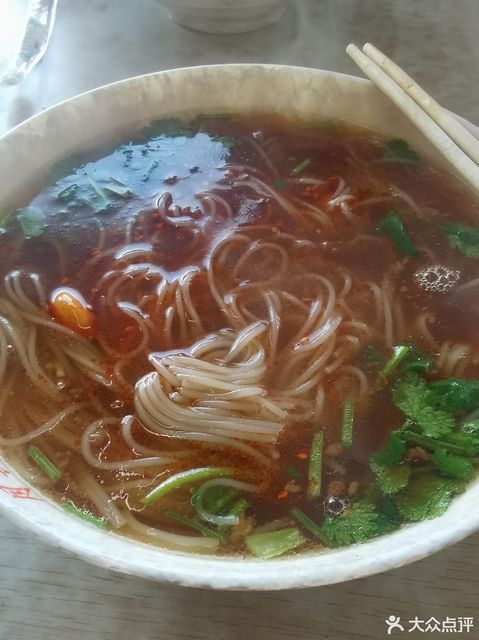 推荐菜:月兴拉面位于双鸭山市集贤县福双路82号亿安公寓一期1号楼