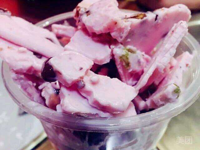 多味水果炒酸奶推荐菜:甜甜炒酸奶位于邢台市平乡县