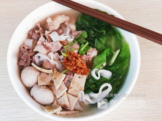 猪杂粿条汤图片