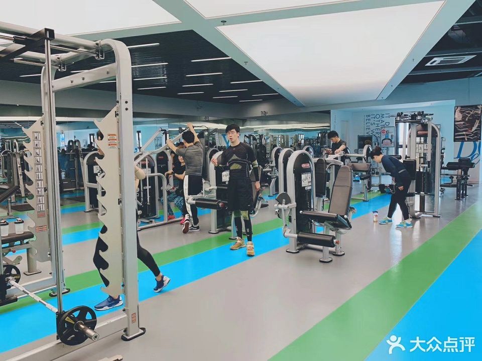 大众健身游泳图片