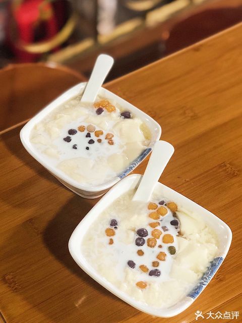 台湾芋圆椰子汁豆腐花图片