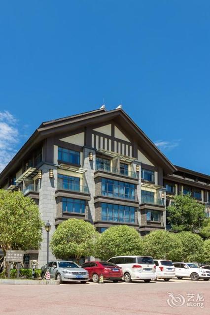 兴义湖景国际酒店