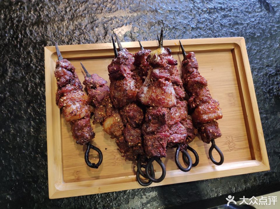 羊咩咩馕坑肉