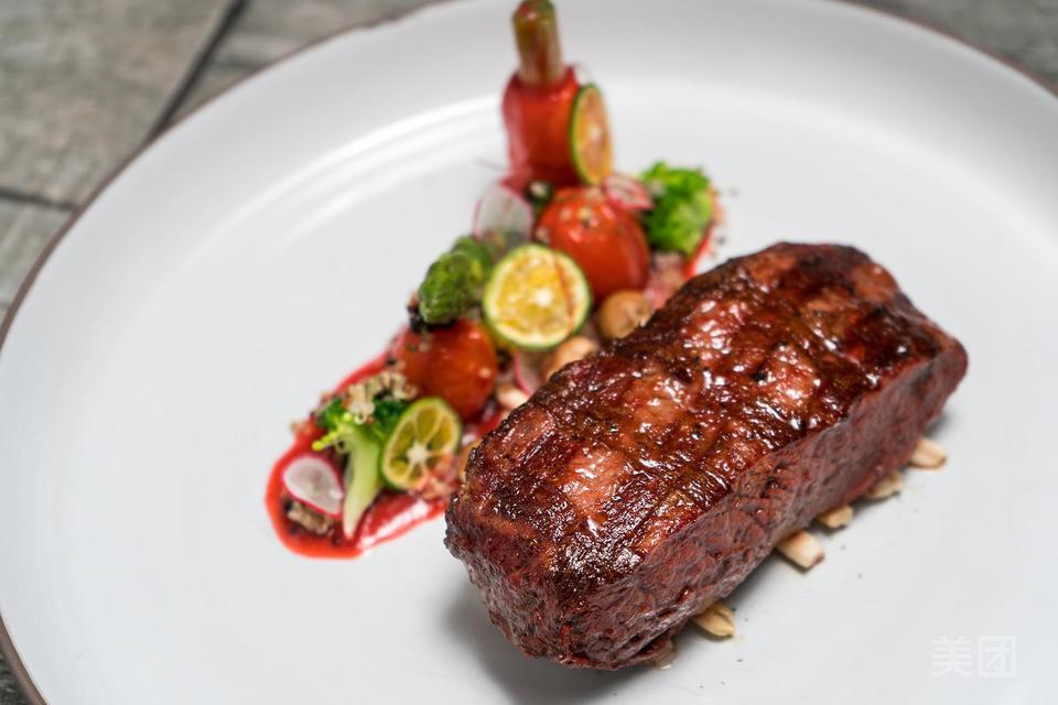 果木烤甜心牛霖扒图片