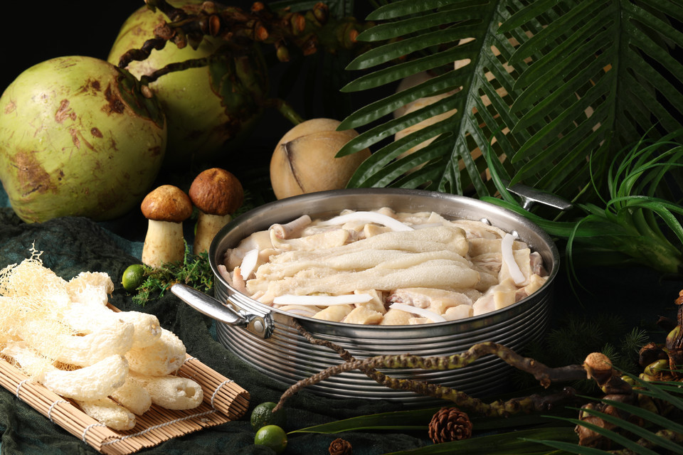 招牌竹笙椰子鸡图片