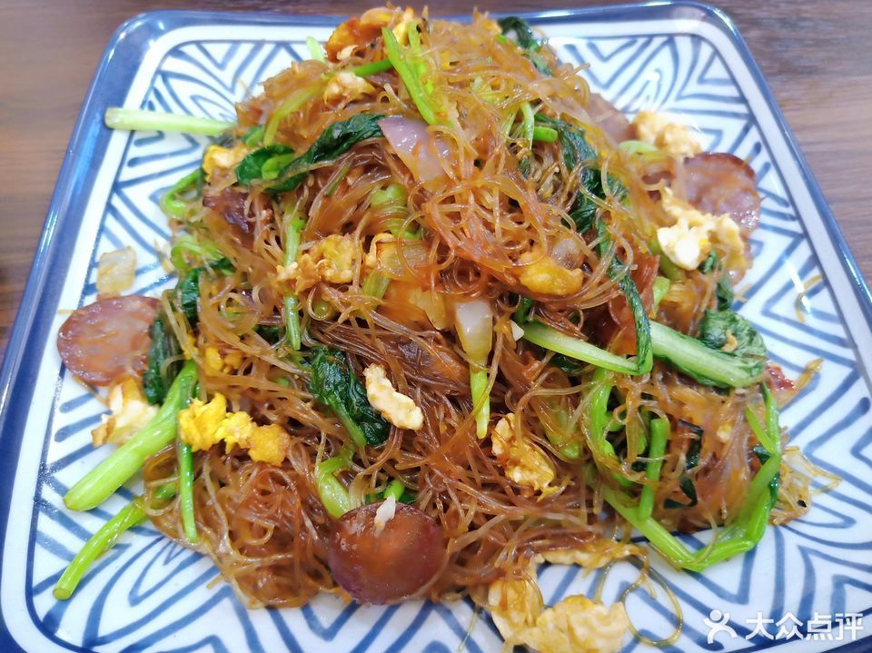 香肠炒米粉图片