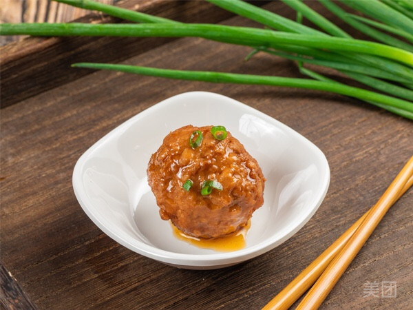 纯肉狮子头图片