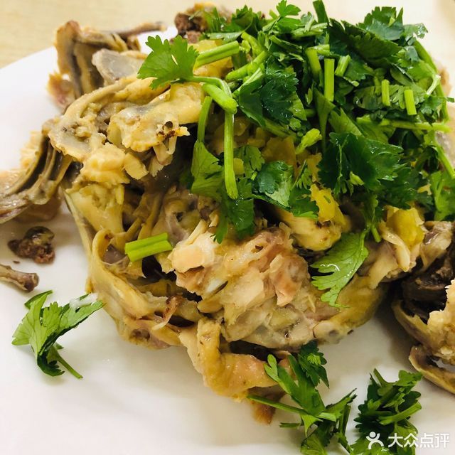 抻面推荐菜:四季抻面馆(惠工店)位于沈阳市沈河区团结路