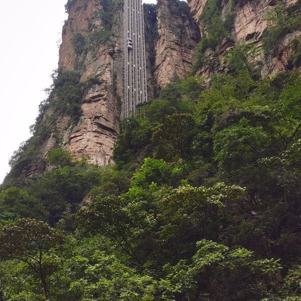 百龙天梯