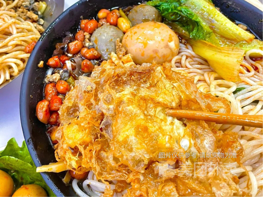 鱼蛋螺蛳粉图片