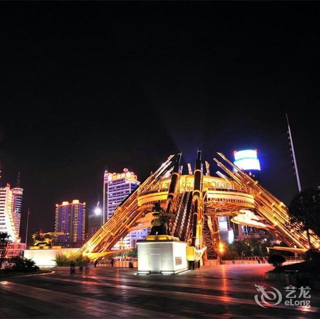 派·酒店(贵阳小十字店)