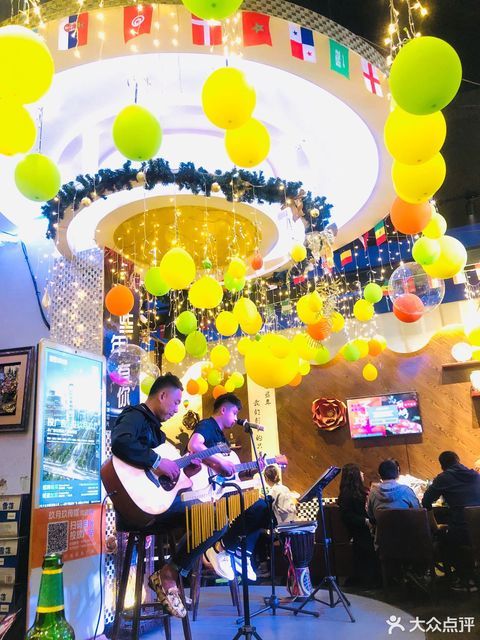 辽阳市 休闲娱乐 > 那些年故事酒馆推荐菜:分类:餐馆;餐饮;酒吧;休闲