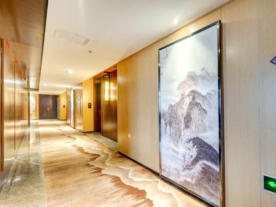 万嘉雪乡戴斯度假酒店
