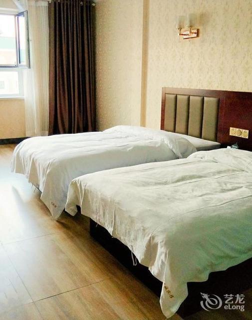 北屯市 住宿服务 酒店 > 北屯西部奇石城商务宾馆