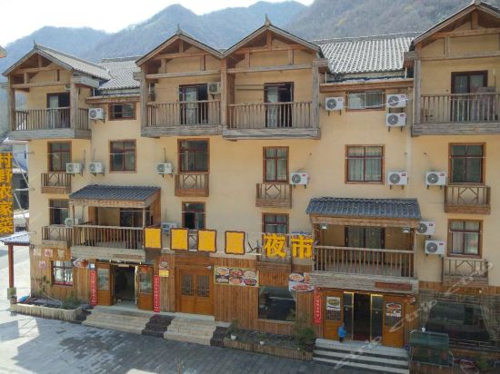 怎么去,怎么走,在哪,在哪里,在哪儿):神农架林区坪阡古镇九湖路21号