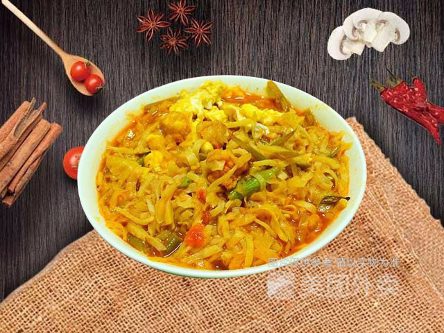 鸡蛋烩饼丝图片