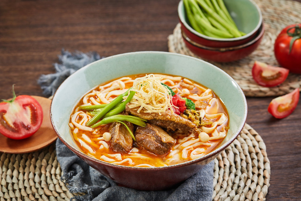 特制雪菜牛腩面图片