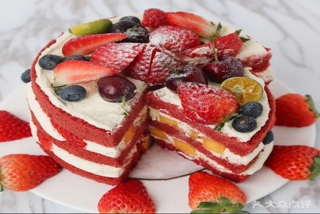 红丝绒水果千层图片