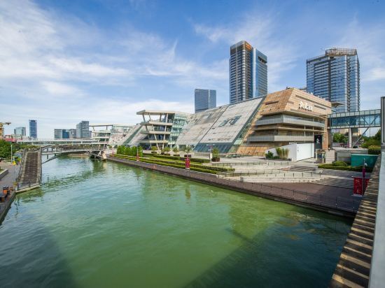 苏州金鸡湖湖景酒店