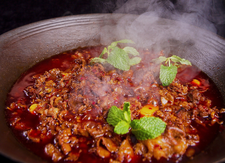 牤牛特色香锅牛肉