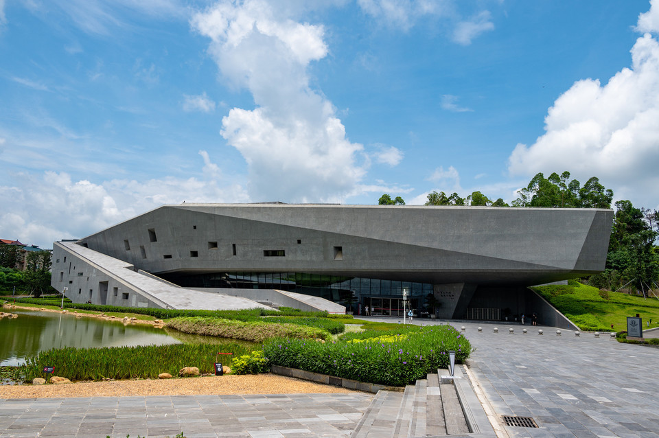 柳州市白莲洞洞穴科学博物馆图片