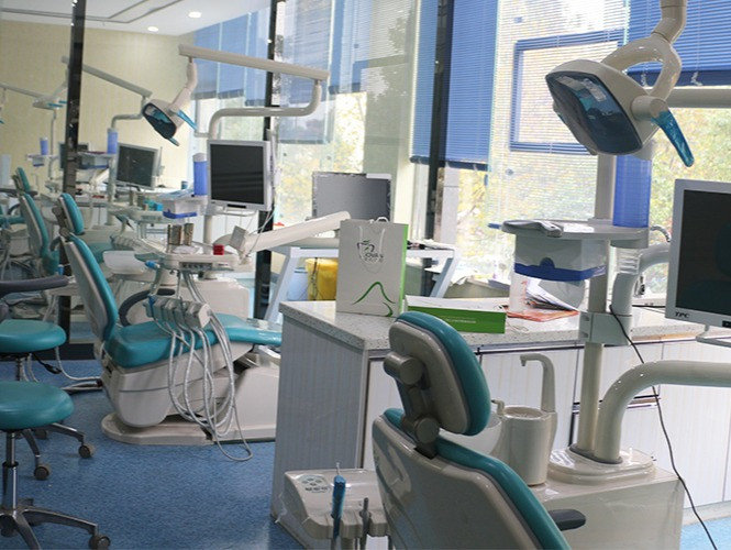          黄陂卓凡口腔光荣门诊部