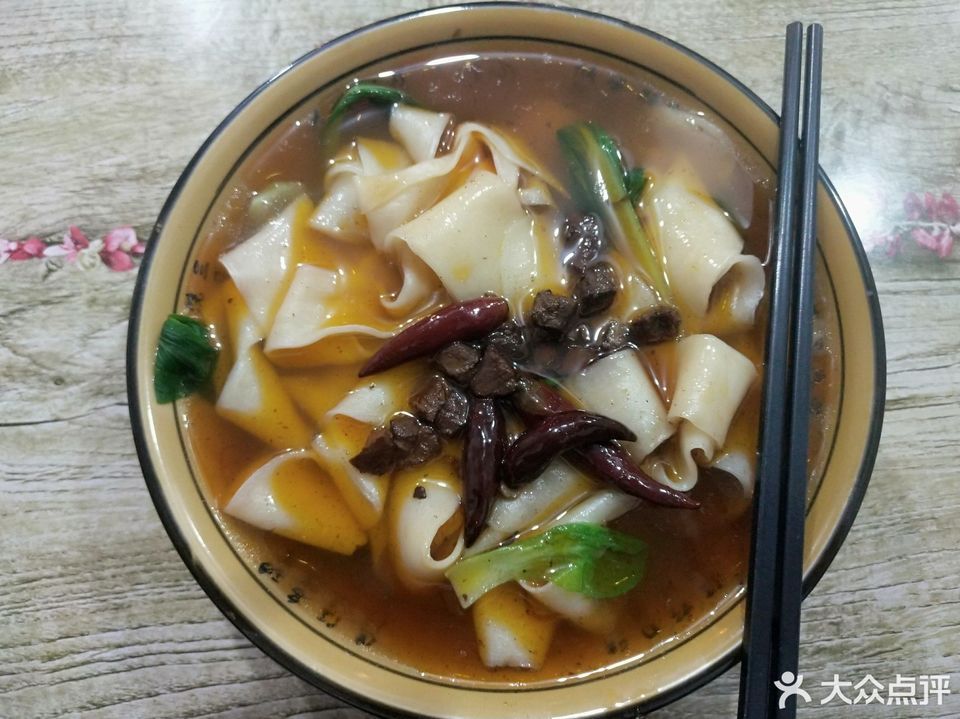 太和羊肉板面(大)把子肉虎皮雞爪分類:餐飲;小吃快餐;麵館;快餐;餐館