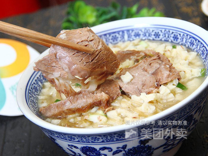 中国兰州牛肉拉面东方巴黎店