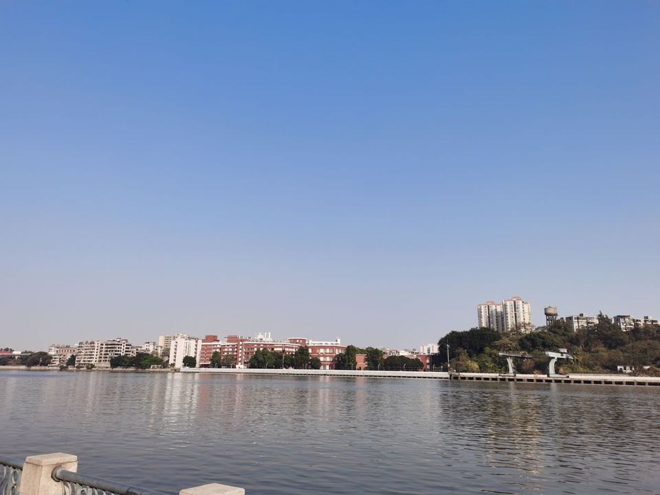                  金沙洲滨江公园