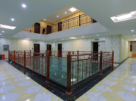 瑞景商务酒店格咱路店