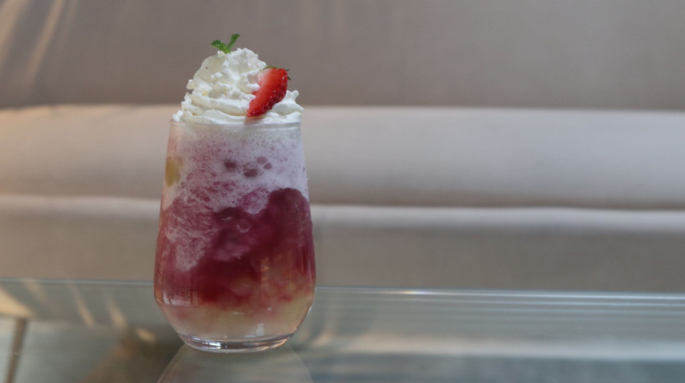 雪顶多肉葡萄图片