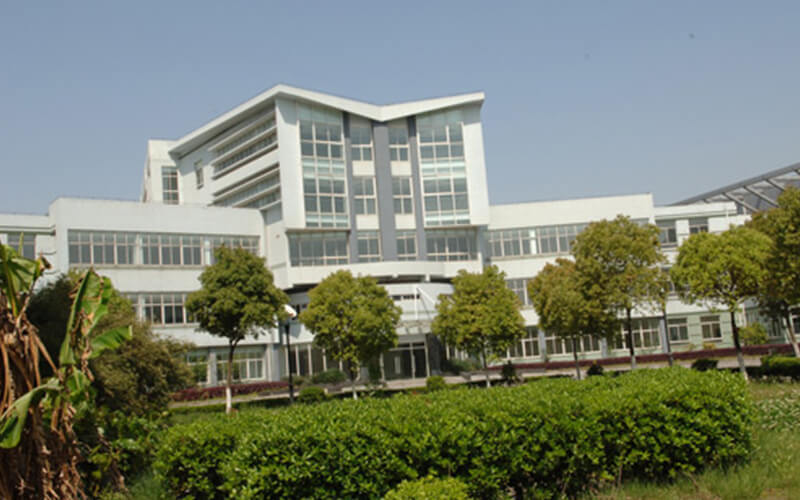 上海工商职业技术学院图片