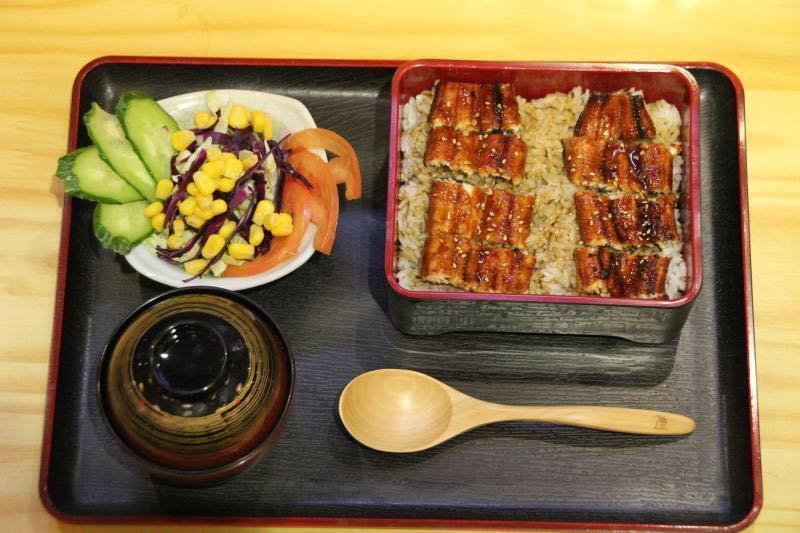 鳗鱼饭套餐图片
