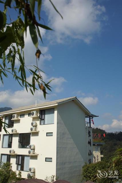 雅安市 住宿服务 > 雅安碧峰峡萌趣(东方动物主题酒店) 地址(位置